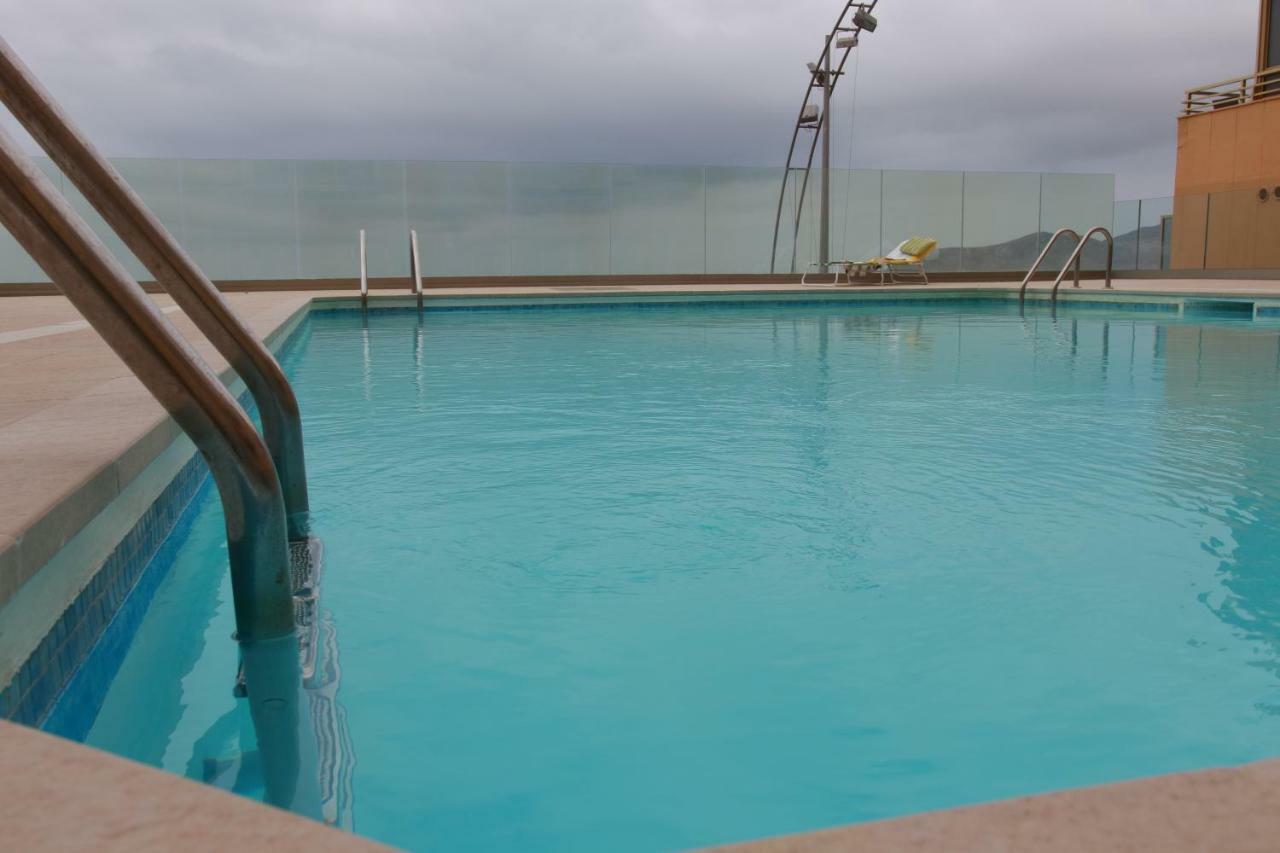 Piso Con Piscina Y Garaje En La Playa De Las Canteras Лас-Пальмас-де-Гран-Канарія Екстер'єр фото